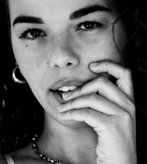 Portrait Photo Loin Des Soleils